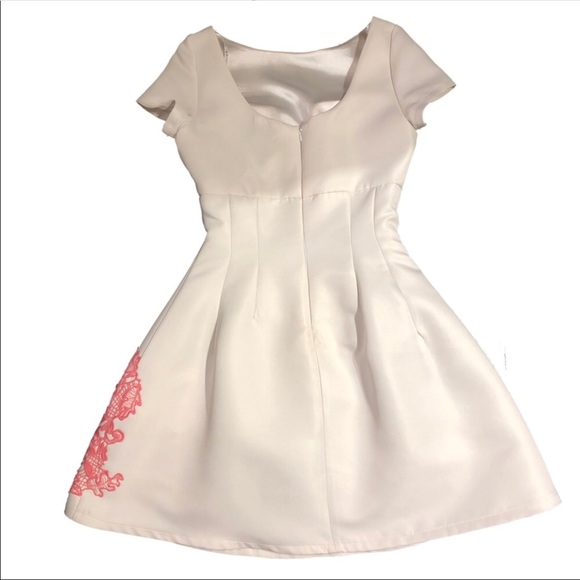 Chi Chi London Size 2 dress - Picture 3 of 5